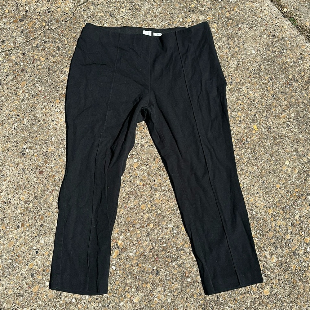 A New Day Black Dress Crop Pants. 16